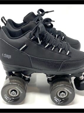 Chaya Ruby roller derby skates with light up wheels size 6🖤